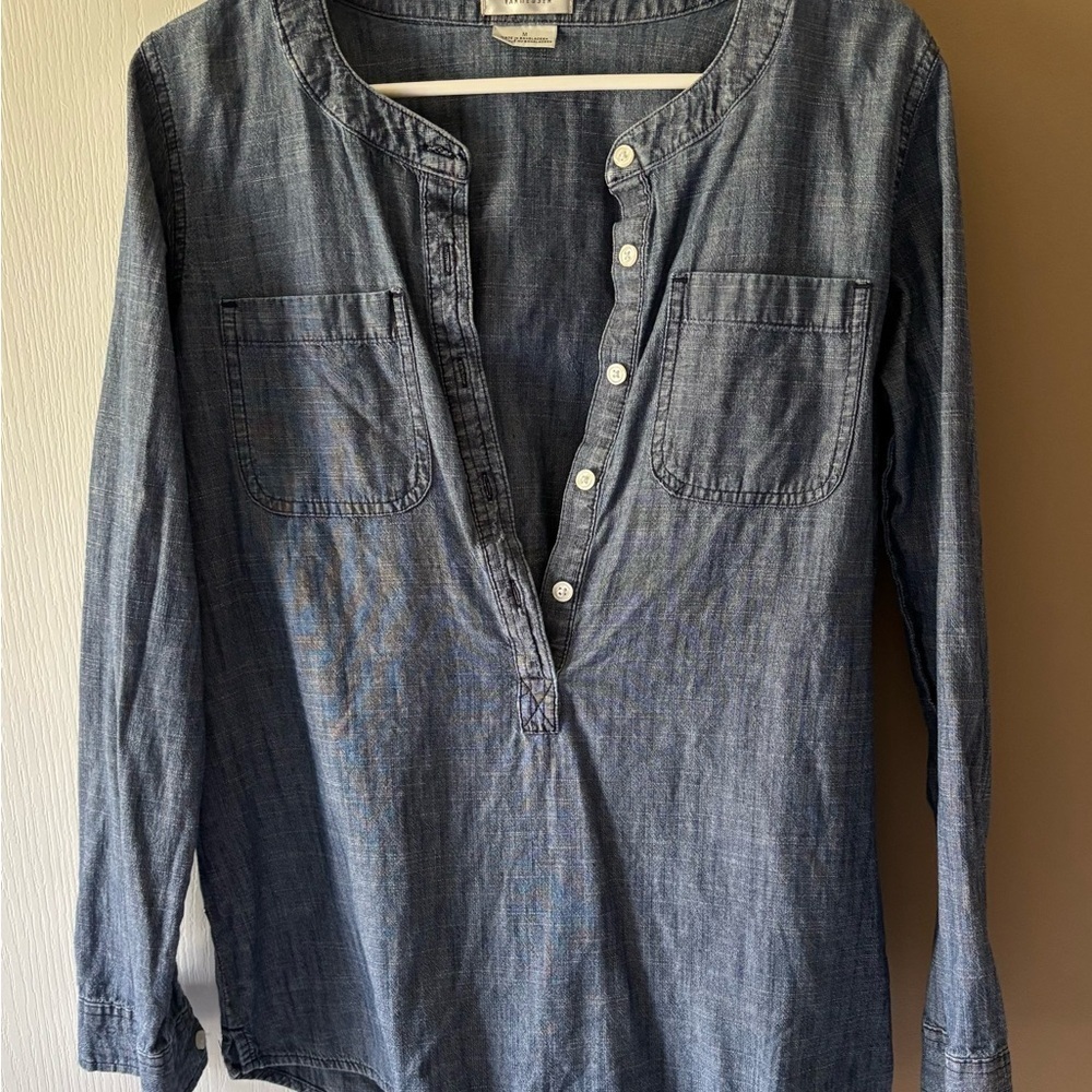 Van Heusen Denim Blue Women's Button Down Shirt - Picture 4 of 6